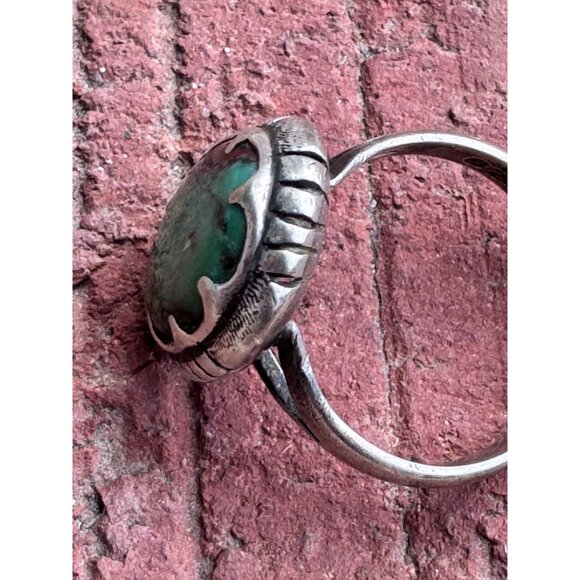 Sterling Silver Ring With Green Oval Turquoise Stone Size 7 - Picture 12 of 13